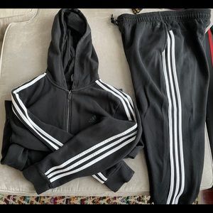 ADIDAS JOGGER/SWEATSHIRT SET SIZE LARGE
